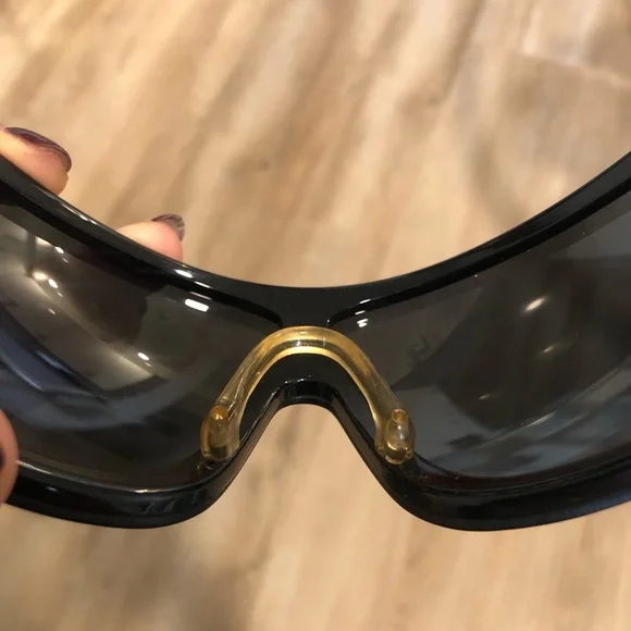 Authentic CHANEL 5086-B Oversized Sunglasses • Black with Crystal CC Logo - Picture 10 of 16